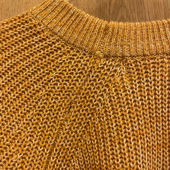 Yellow over sized sweater - Picture 3 of 5